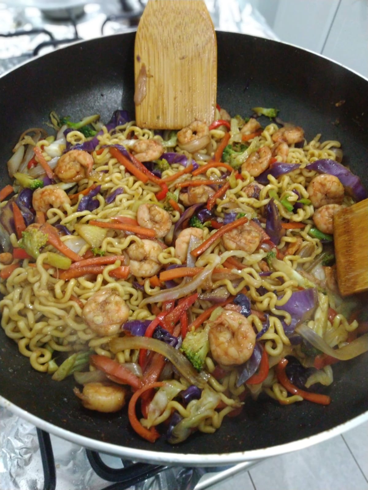 Combo Família Yakisoba de Camarão 1kg (Serve até 4 pessoas)