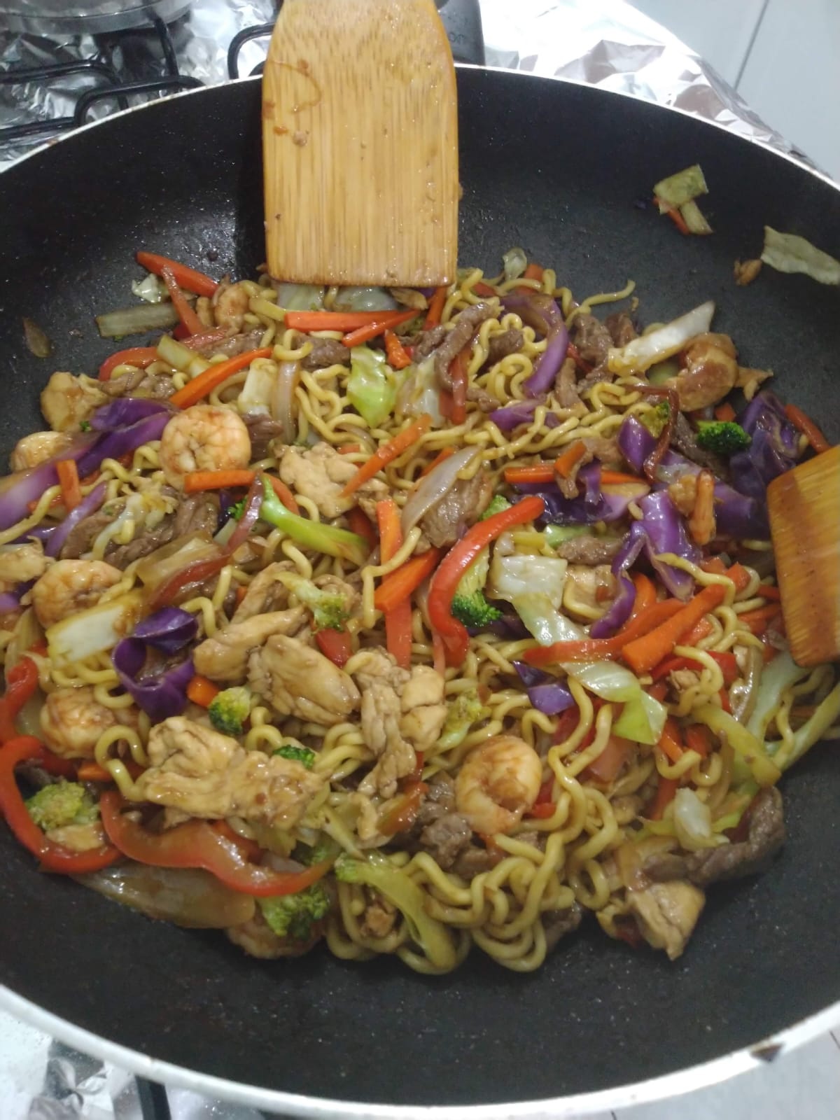 Combo Yakisoba Especial 500g (Serve 2 Pessoas)